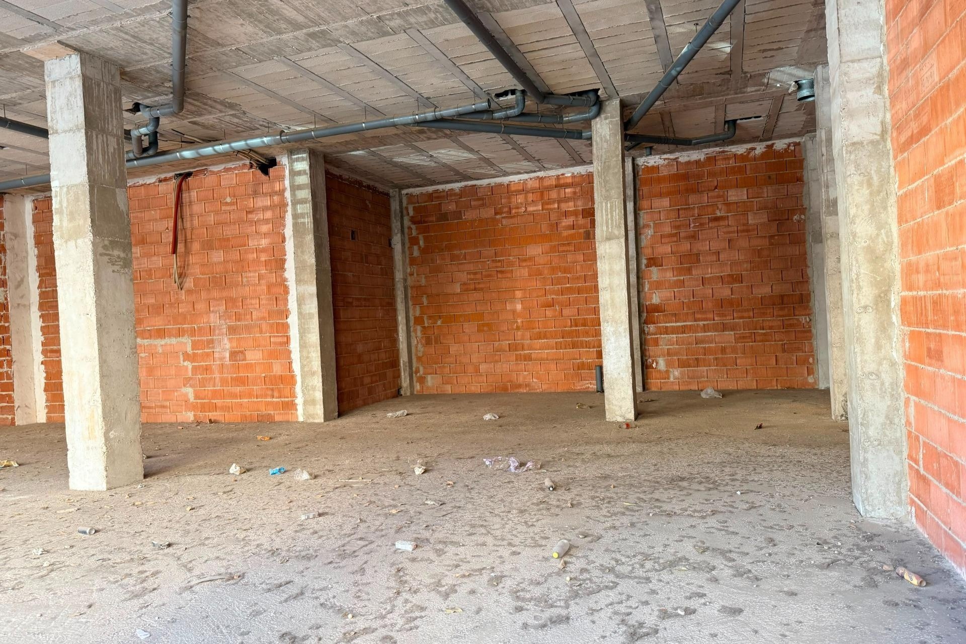 Obra Nueva - Comercial -
Almoradí