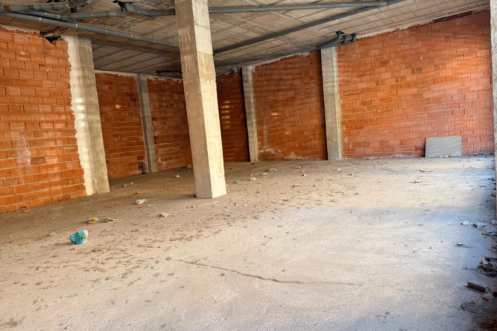Obra Nueva - Comercial -
Almoradí