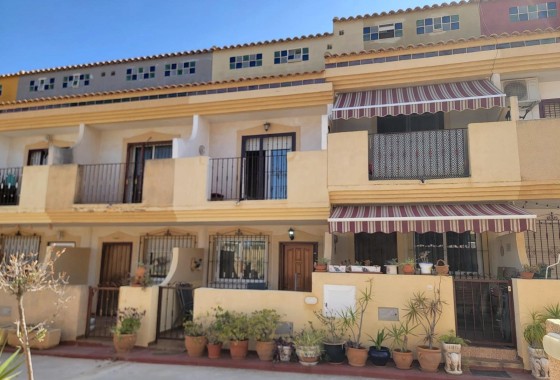 Reihenhaus - Wiederverkauf - Orihuela Costa - Playa Flamenca