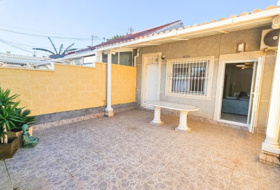 Reihenhaus - Wiederverkauf - Torrevieja - El Limonar