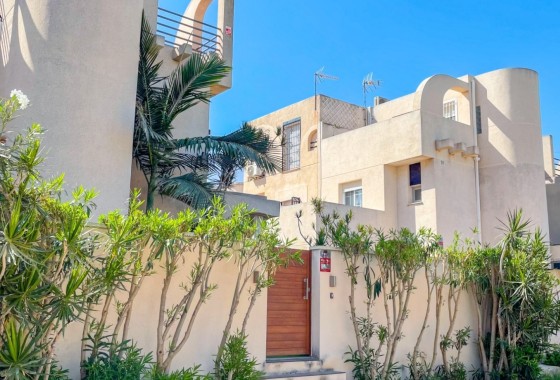 Reihenhaus - Wiederverkauf - Torrevieja - La Siesta