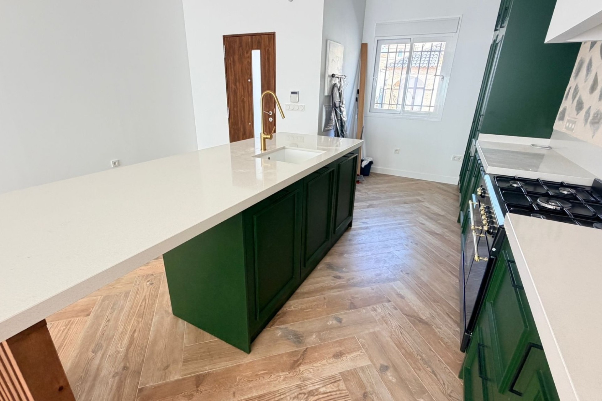 Resale - 2. Town house -
Catral