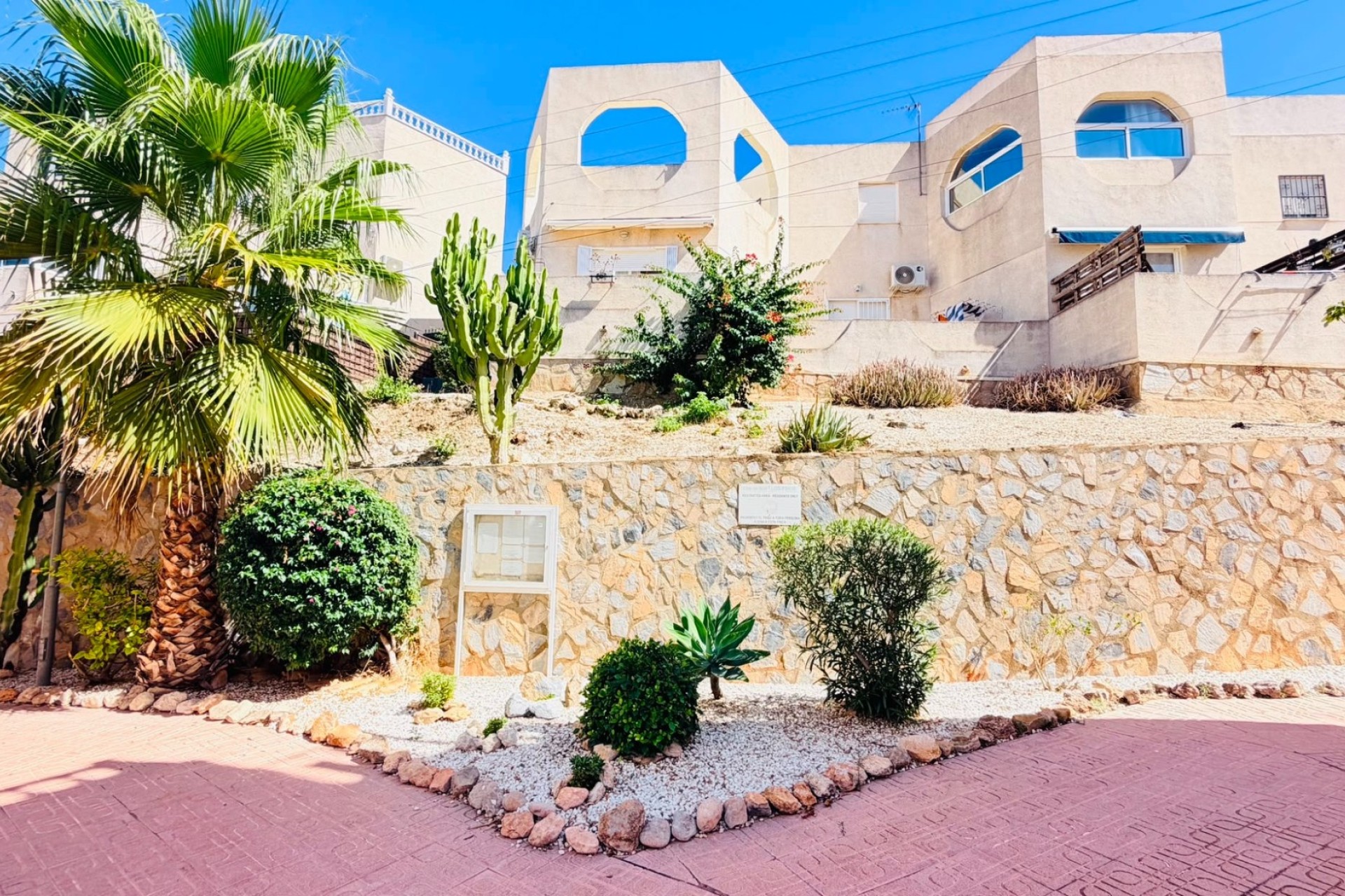 Resale - Apartament -
San Miguel de Salinas