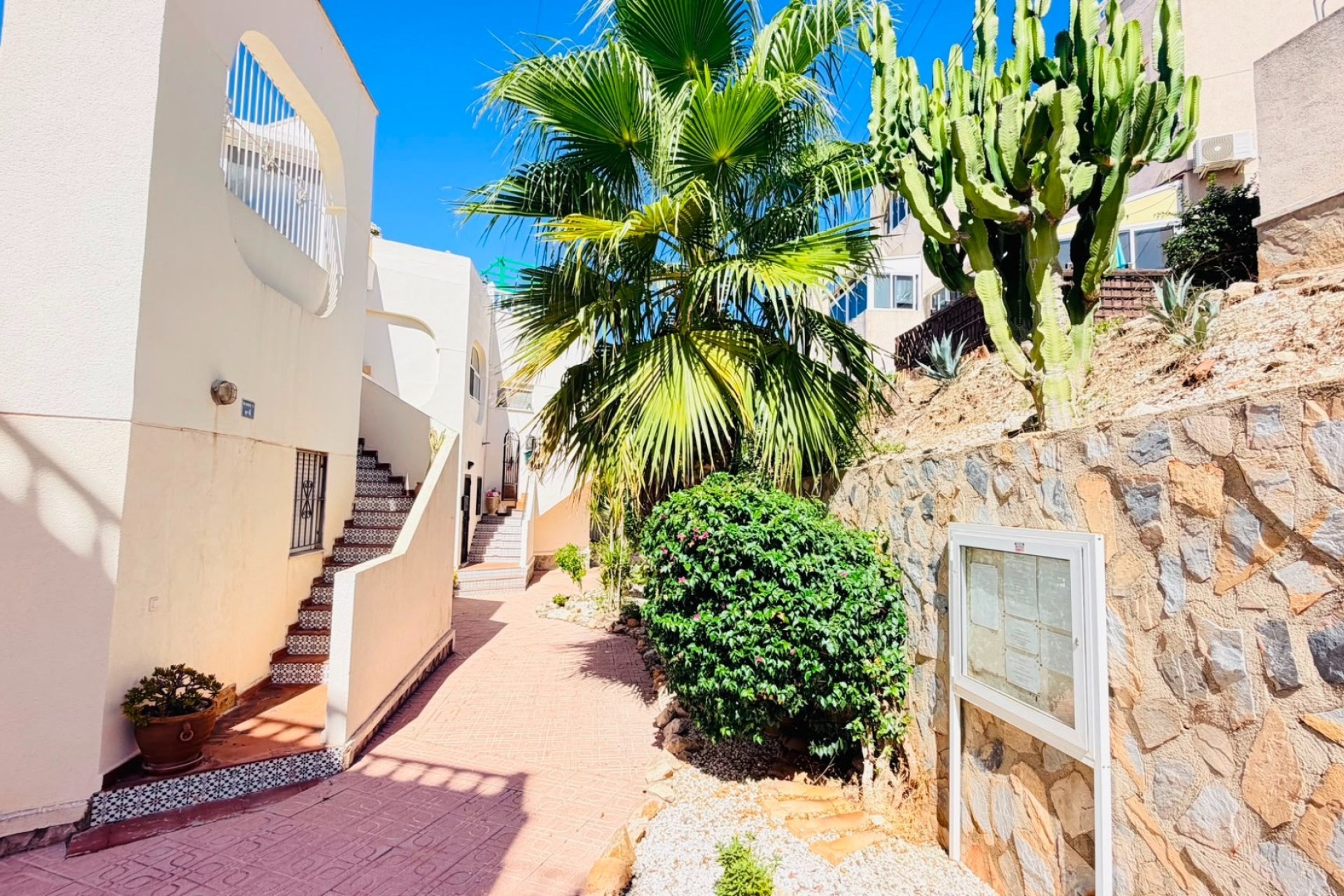 Resale - Apartament -
San Miguel de Salinas