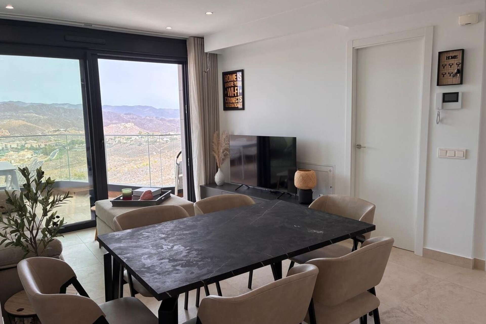 Resale - Apartment / Flat -
Águilas