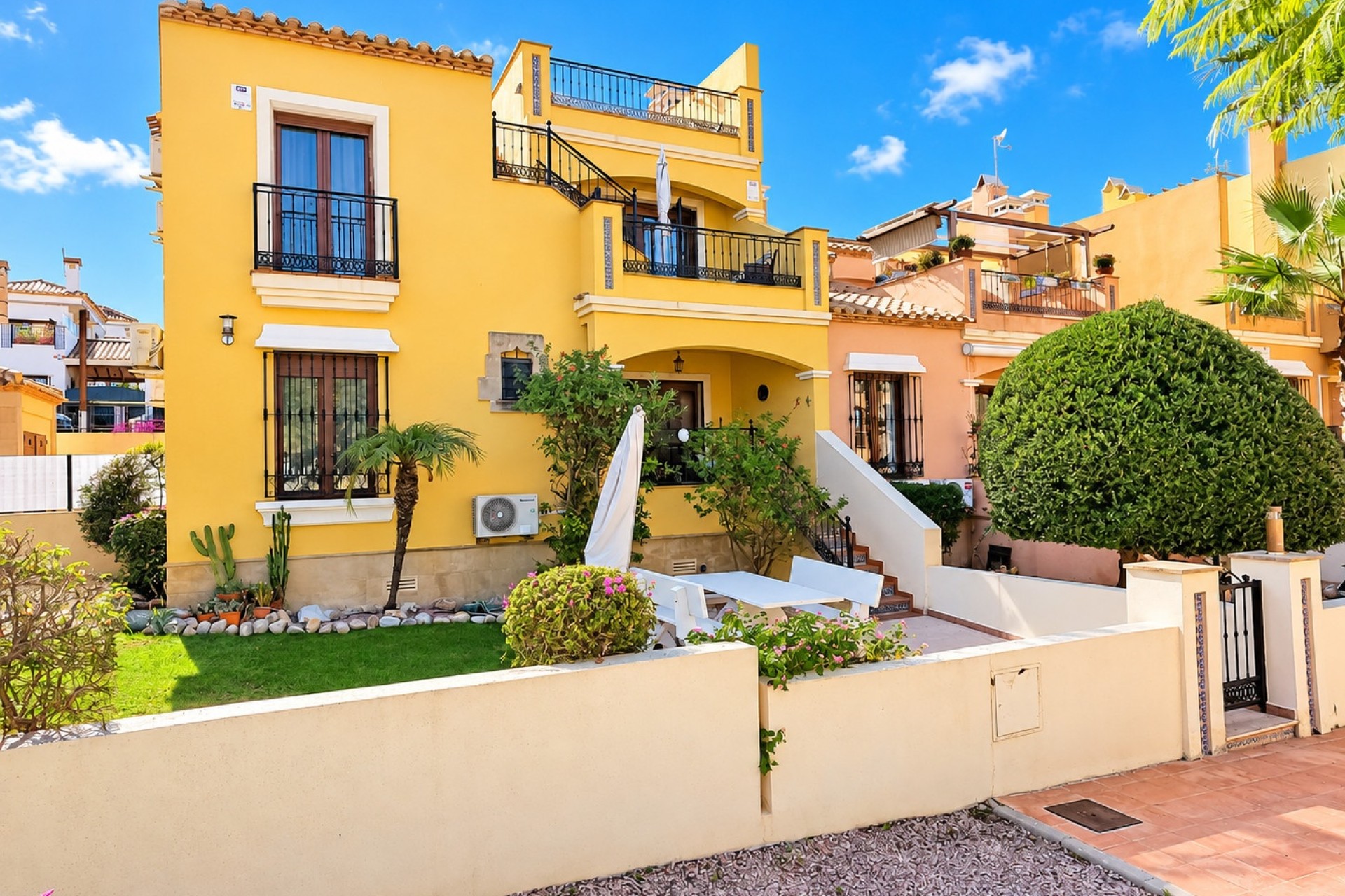 Resale - Apartment / Flat -
Algorfa - La Finca Golf Resort