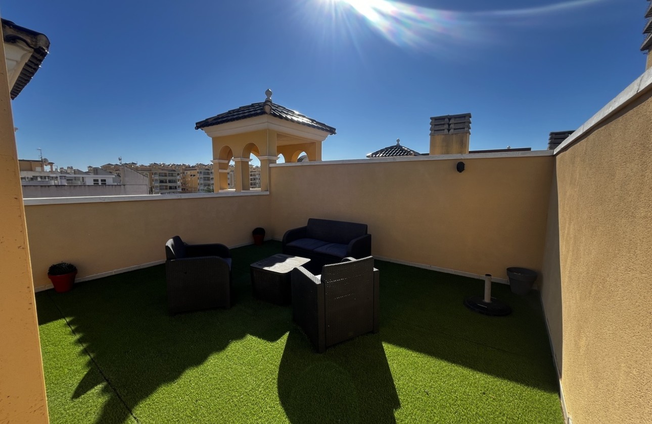 Resale - Apartment / Flat -
Algorfa
