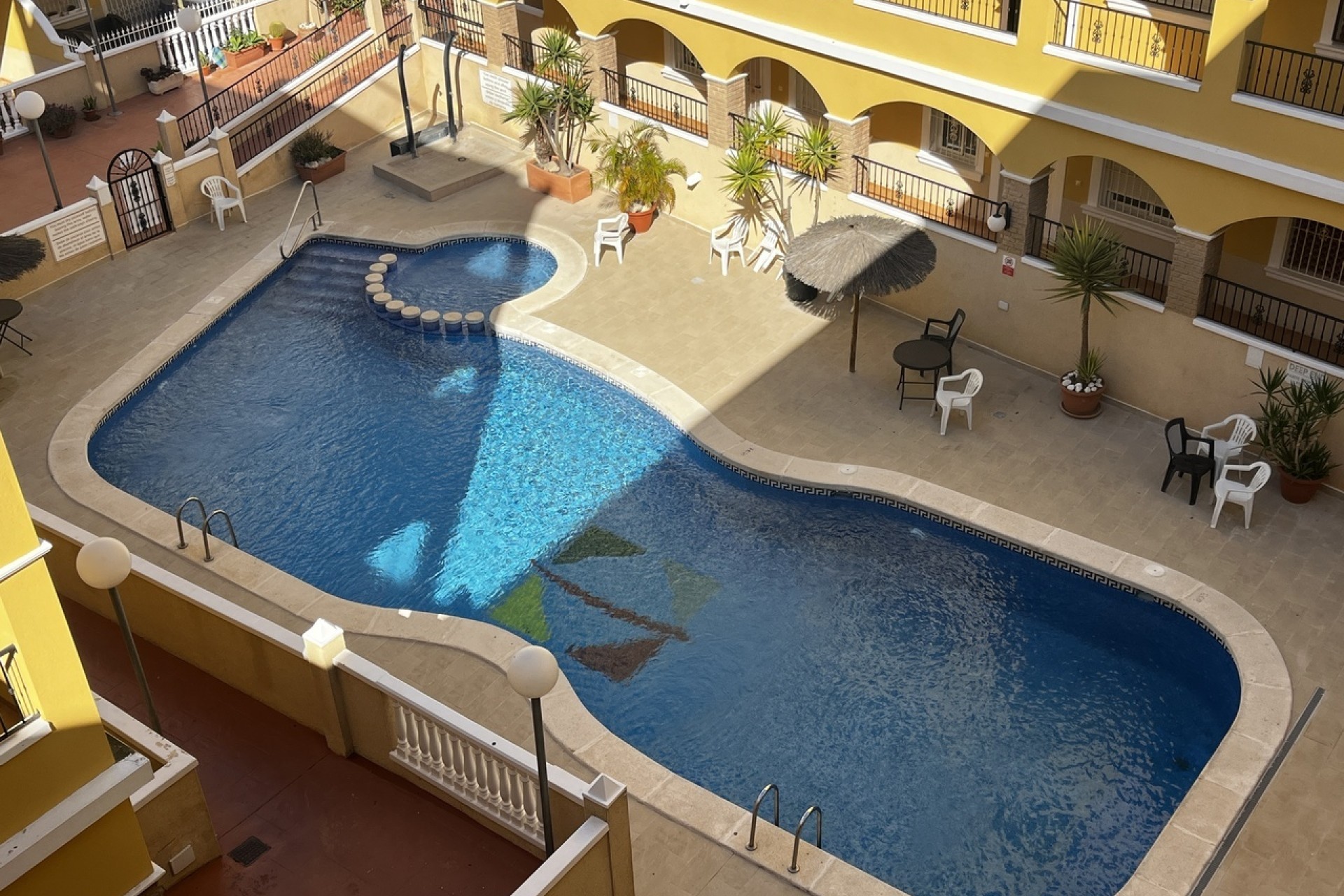 Resale - Apartment / Flat -
Algorfa
