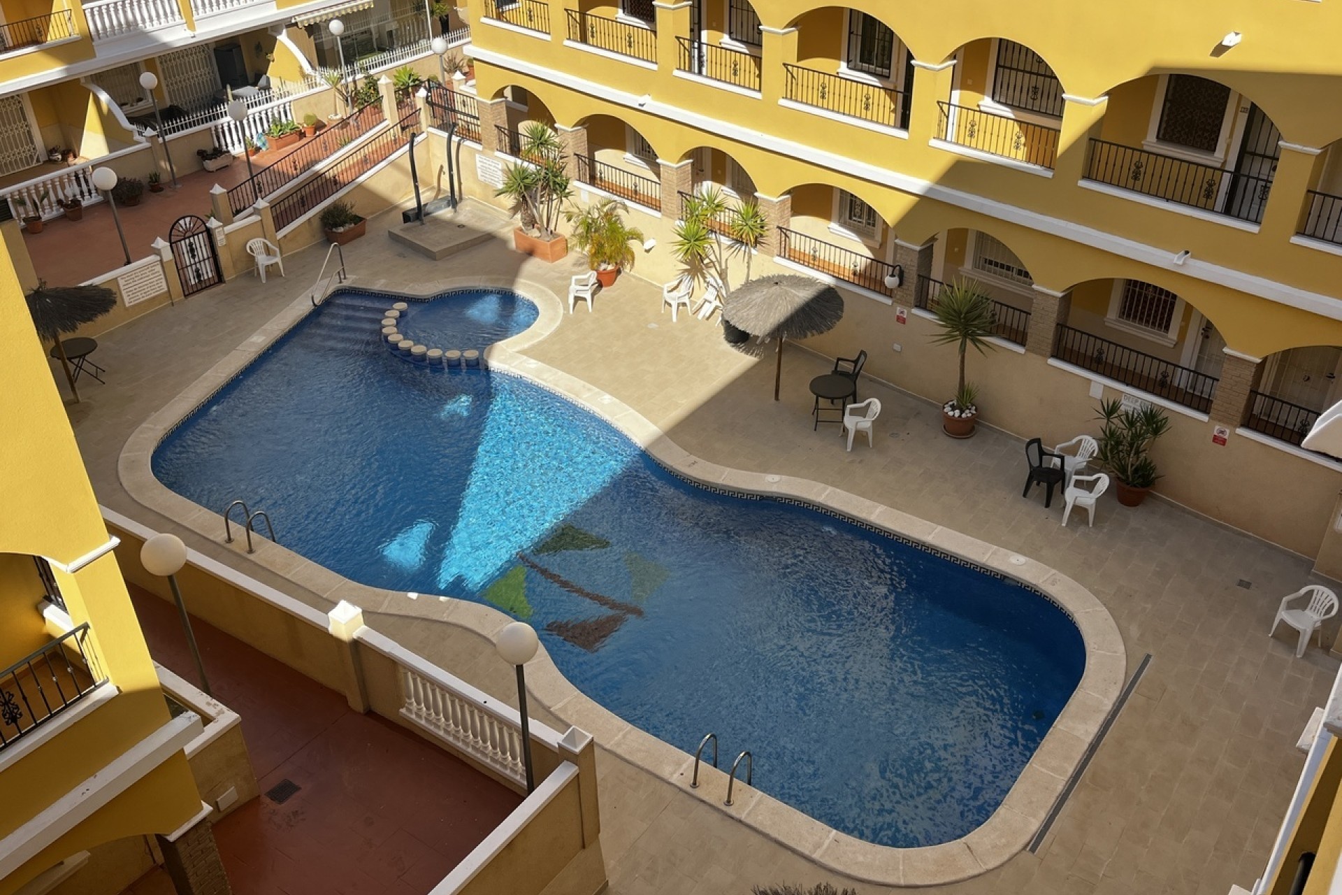 Resale - Apartment / Flat -
Algorfa
