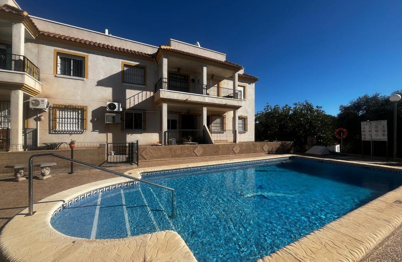 Resale - Apartment / Flat -
Algorfa