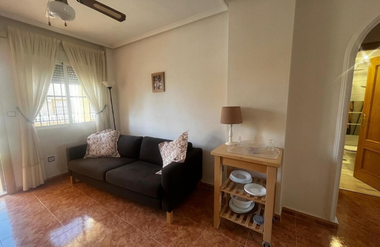 Resale - Apartment / Flat -
Algorfa