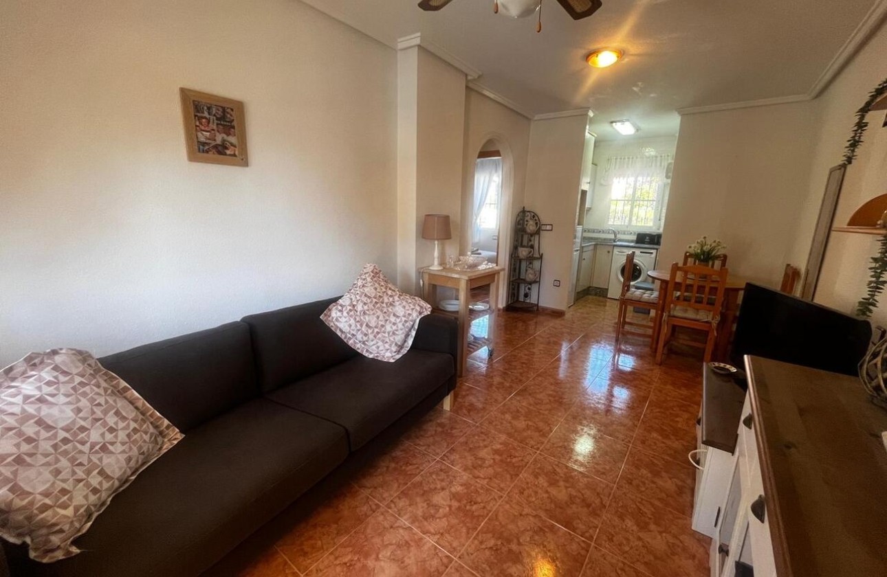 Resale - Apartment / Flat -
Algorfa