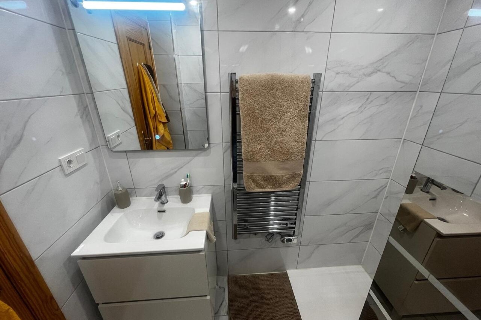 Resale - Apartment / Flat -
Algorfa