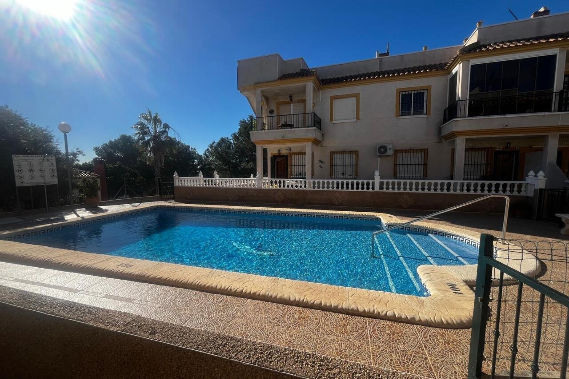 Resale - Apartment / Flat -
Algorfa