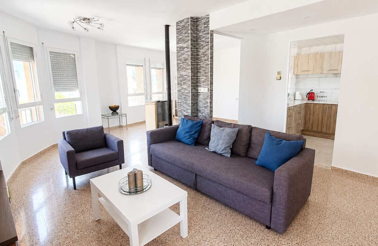Resale - Apartment / Flat -
Algorfa