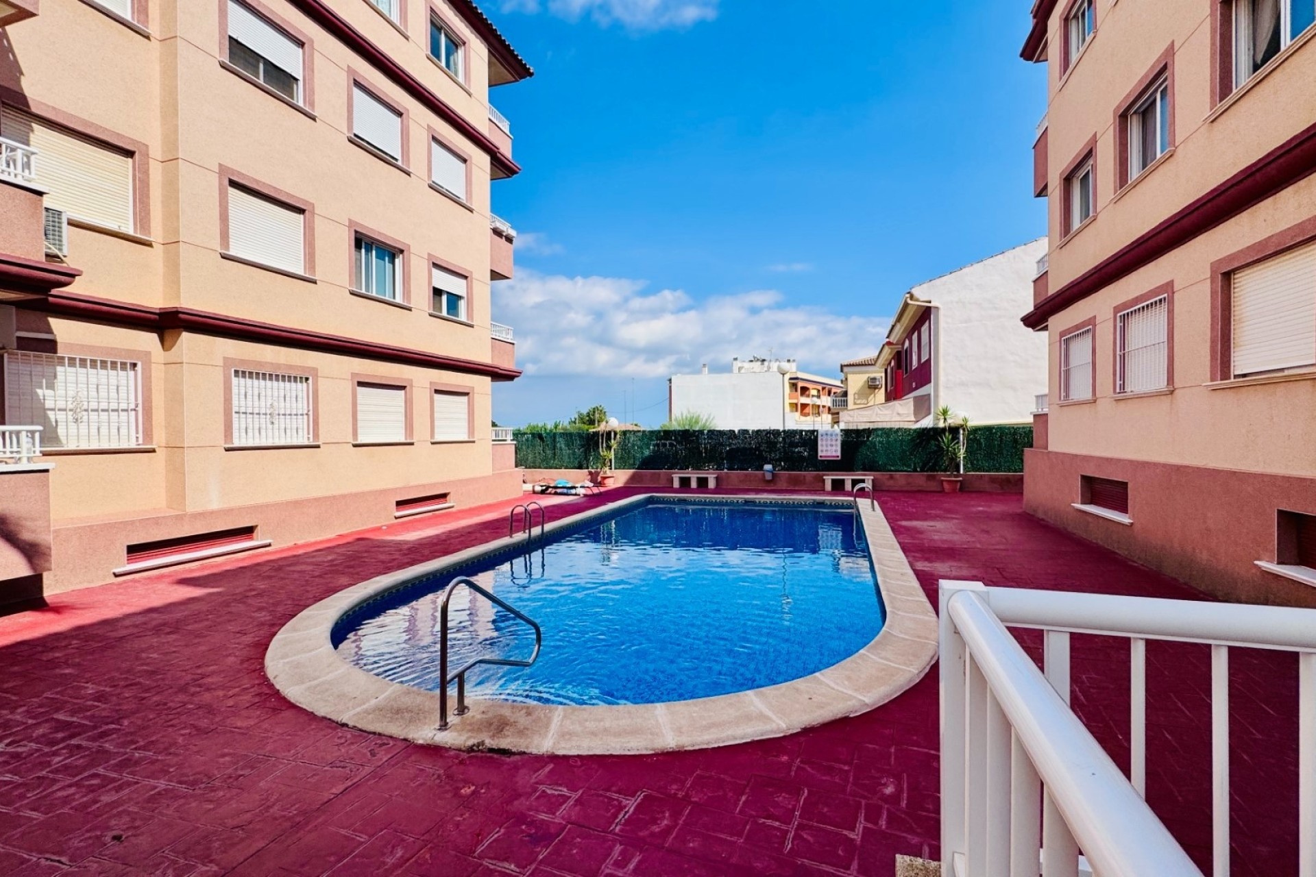 Resale - Apartment / Flat -
Algorfa