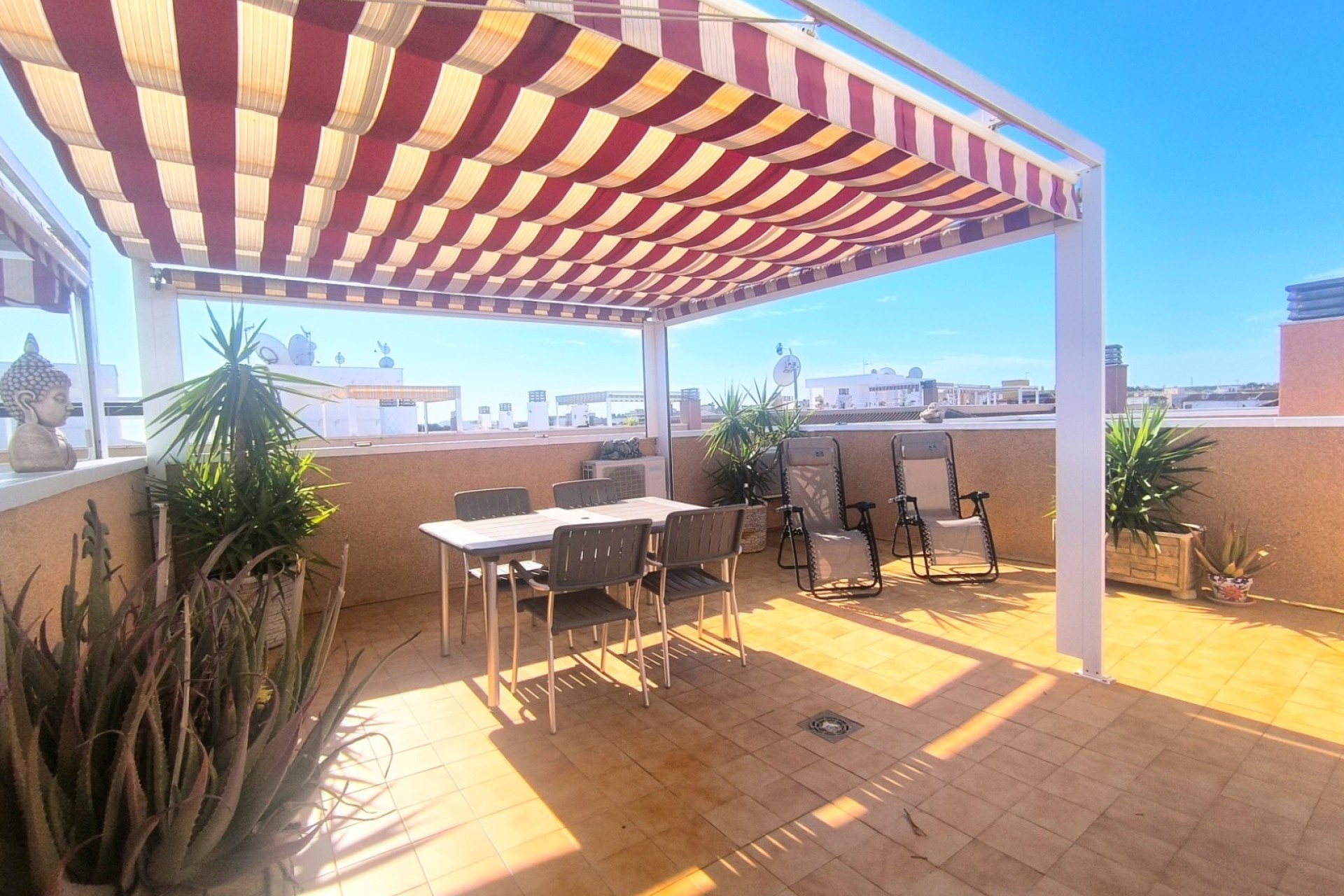 Resale - Apartment / Flat -
Algorfa