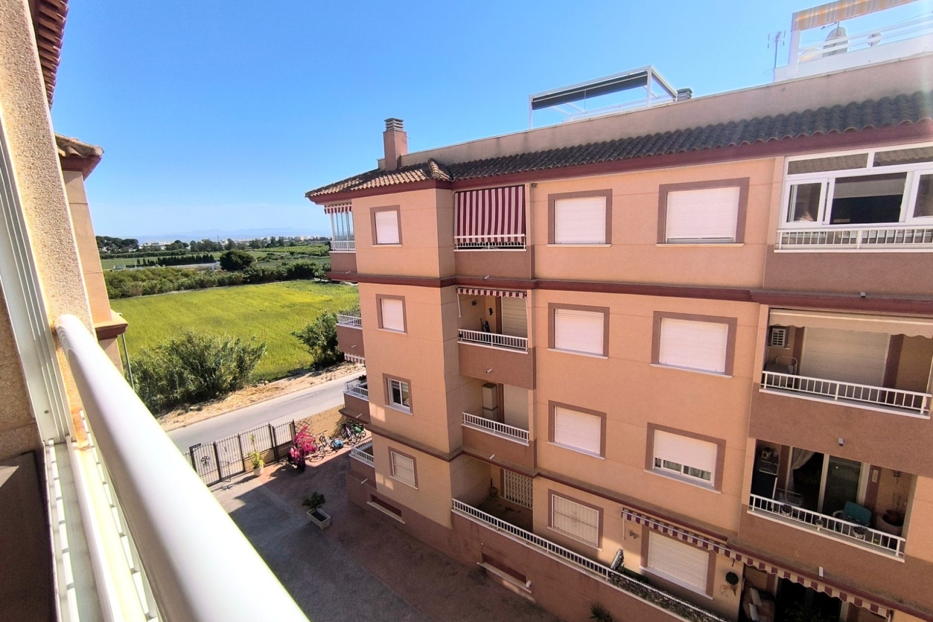 Resale - Apartment / Flat -
Algorfa