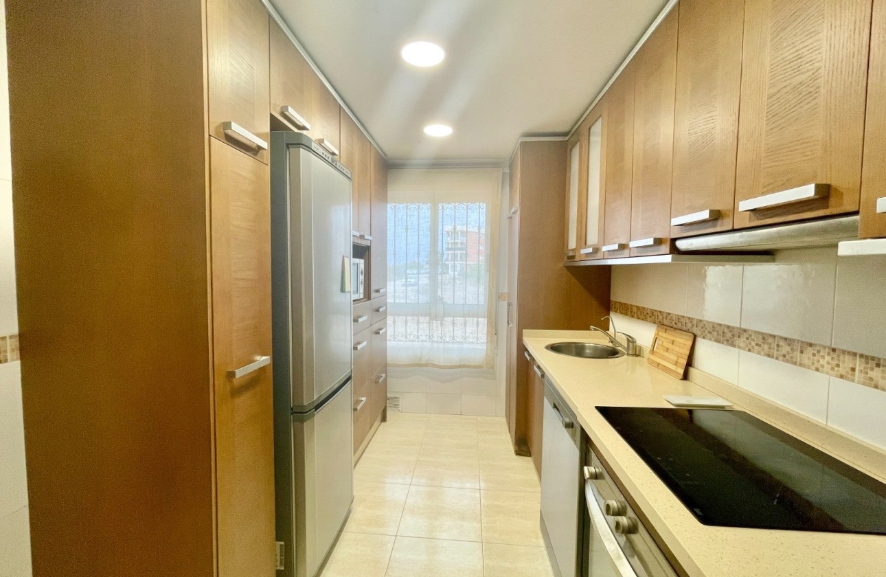 Resale - Apartment / Flat -
Almoradí