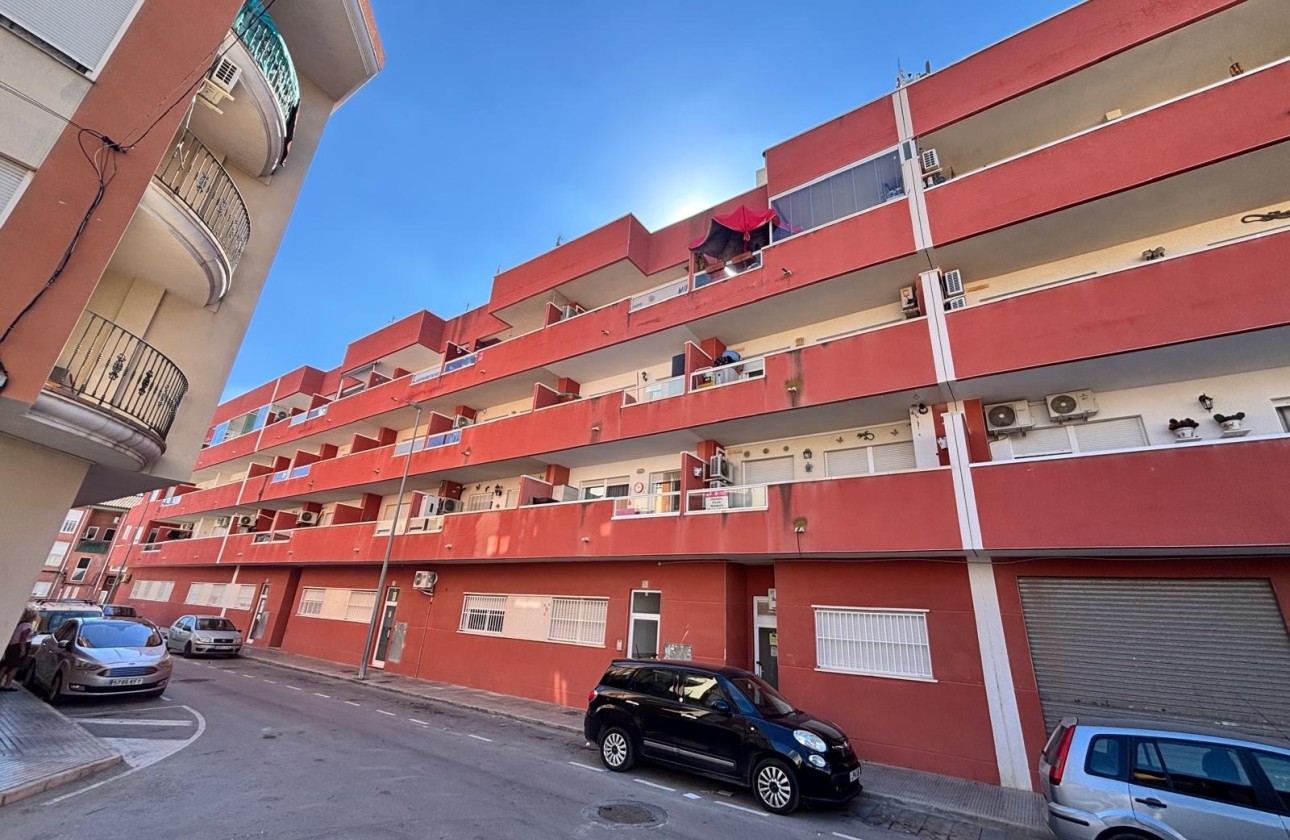 Resale - Apartment / Flat -
Almoradí