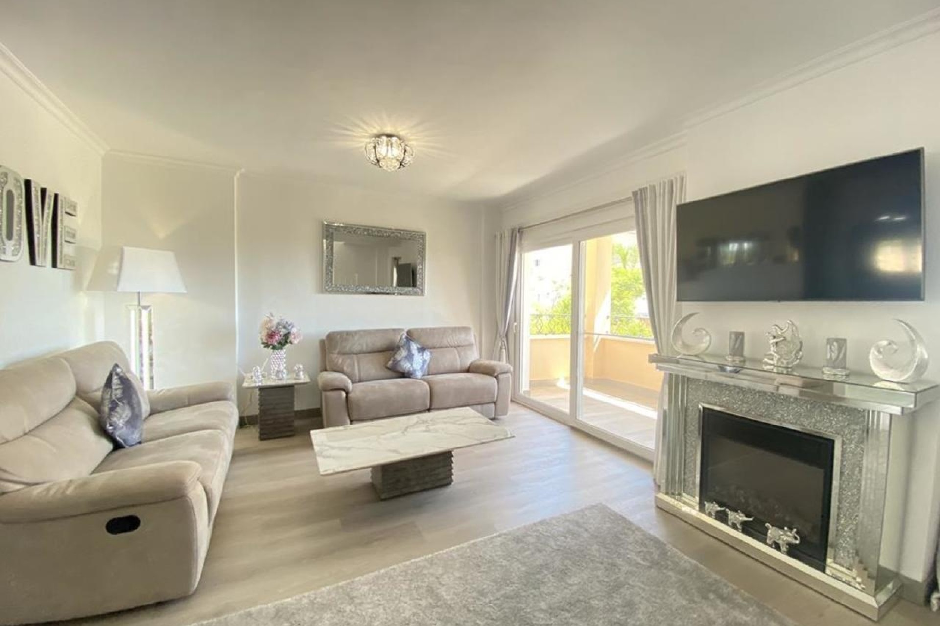 Resale - Apartment / Flat -
Altaona Golf & Country Village - Altaona Golf and Country Village