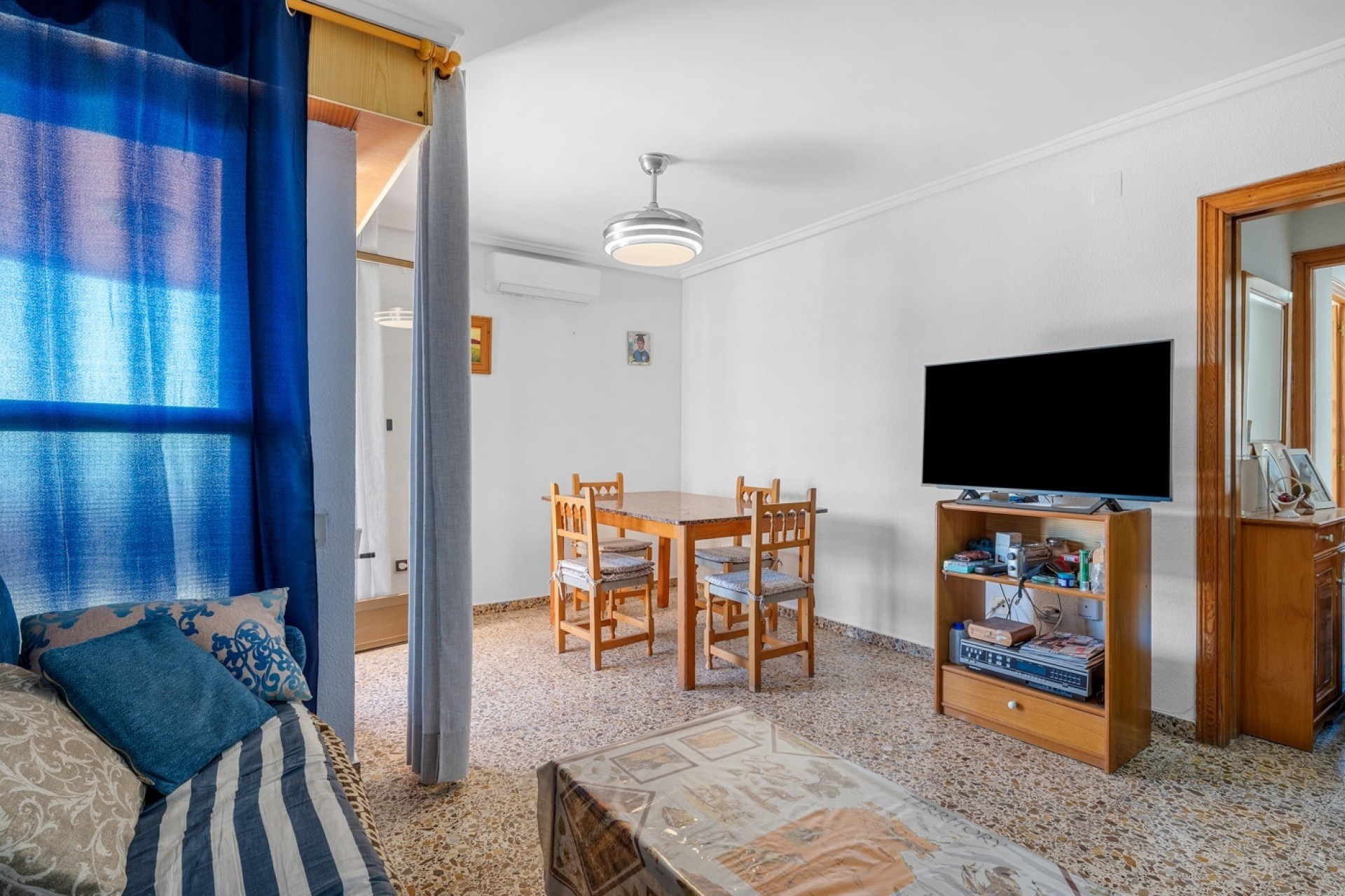 Resale - Apartment / Flat -
Arenales del Sol - Segunda linea playa