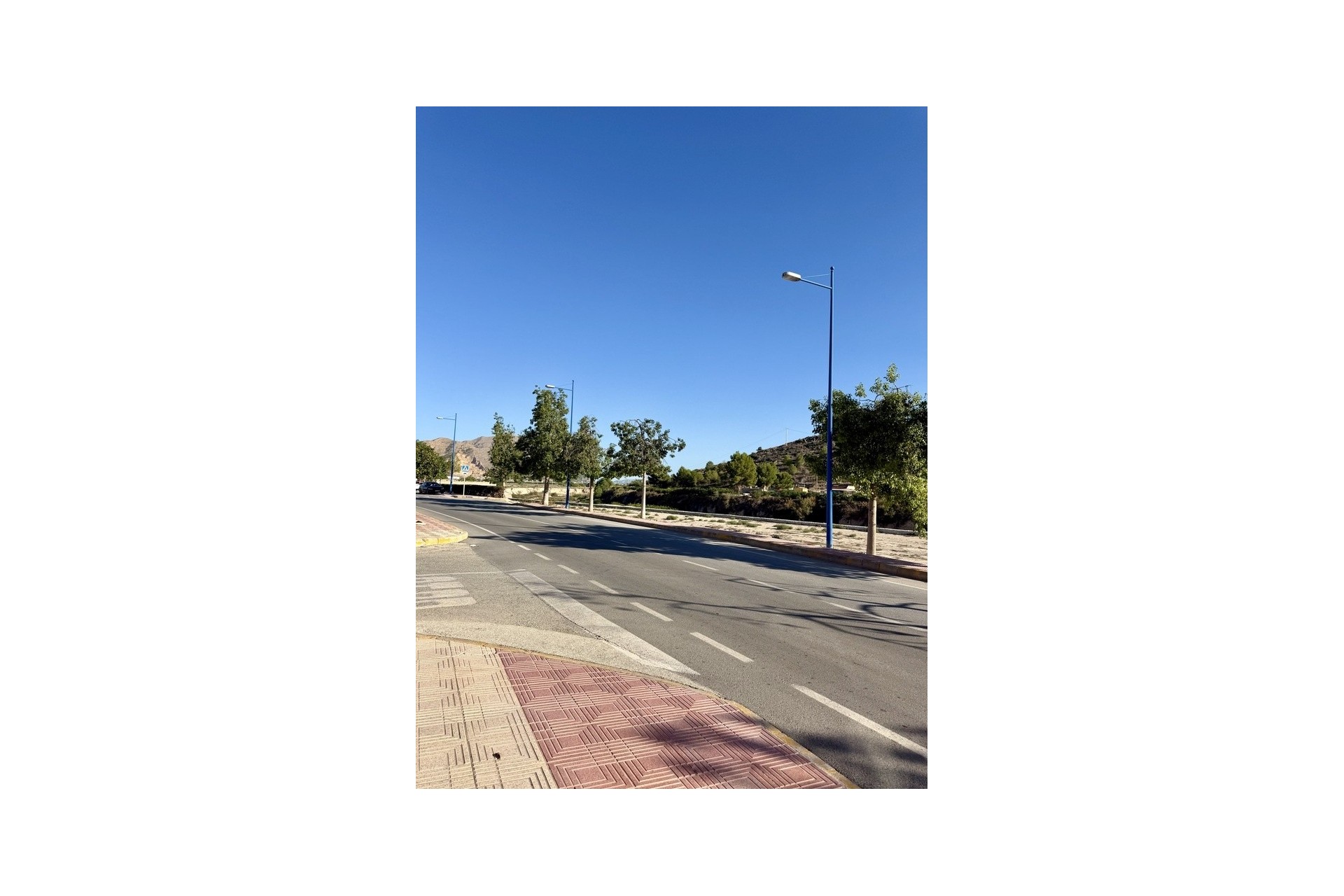 Resale - Apartment / Flat -
Benferri - Inland