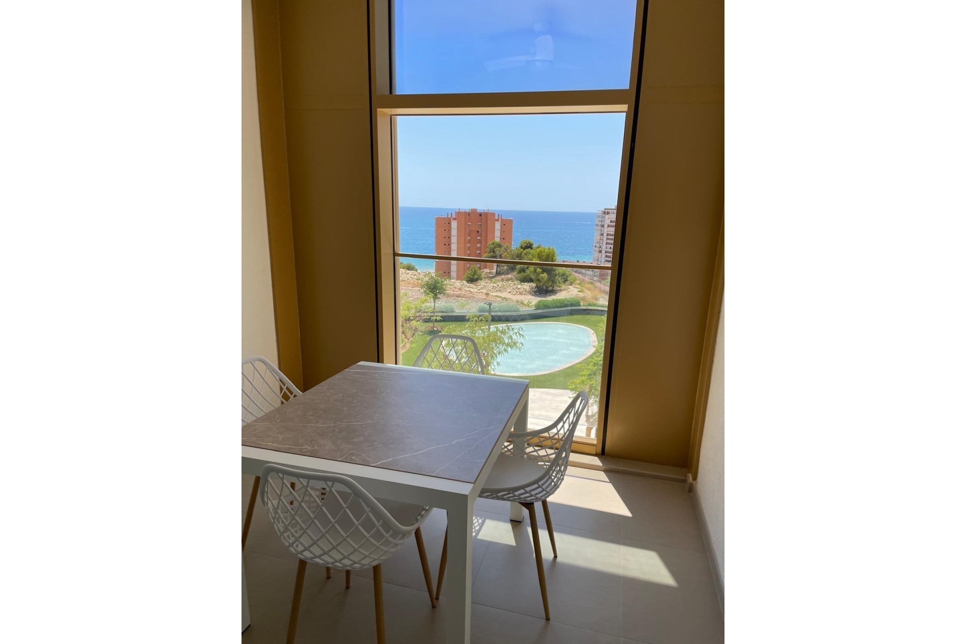 Resale - Apartment / Flat -
Benidorm
