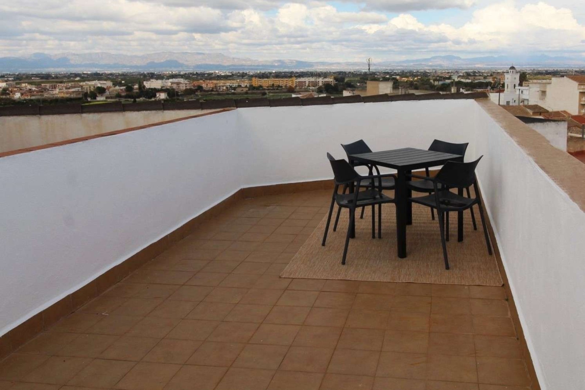 Resale - Apartment / Flat -
Benijofar