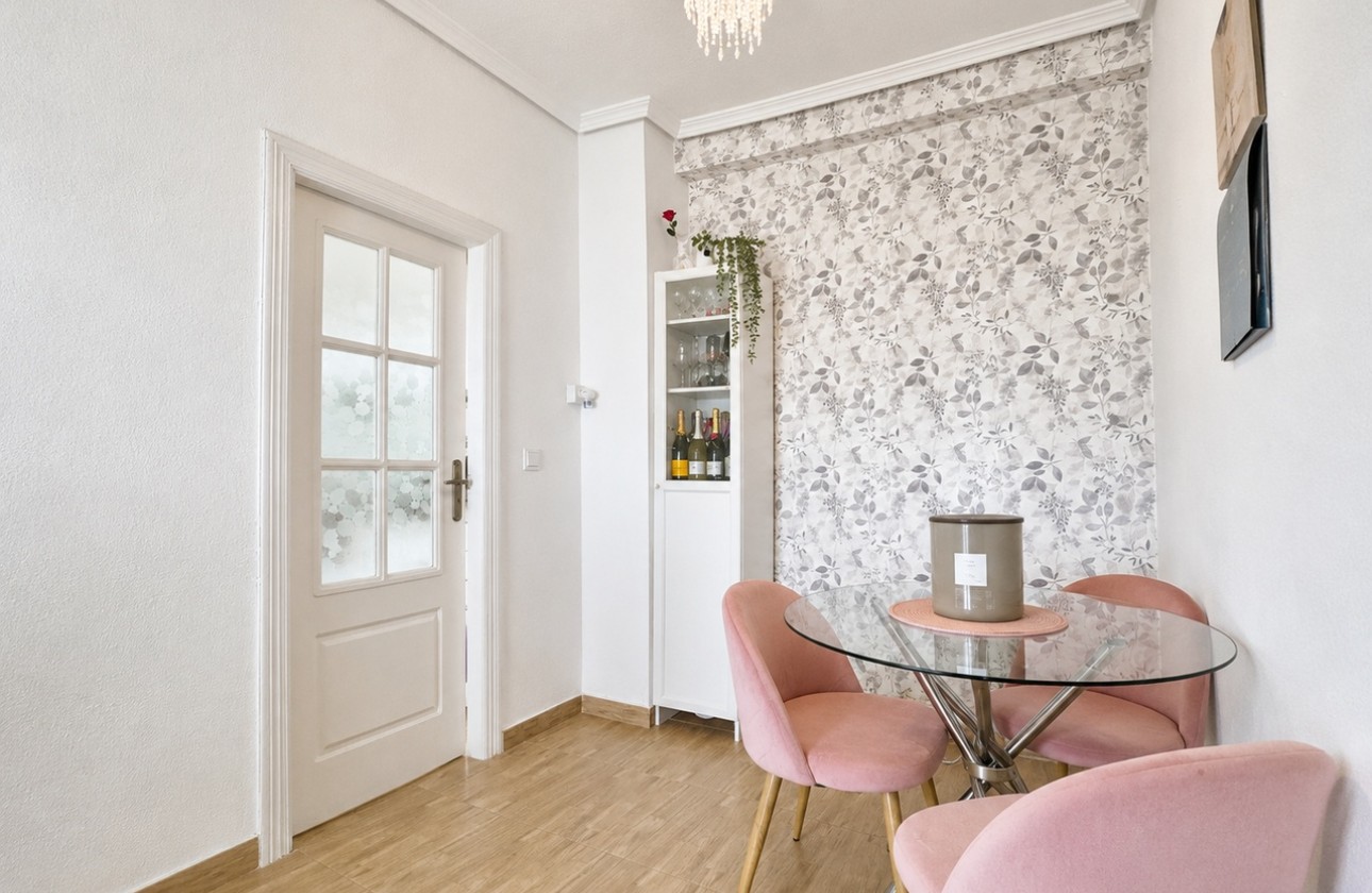 Resale - Apartment / Flat -
Cabo Roig