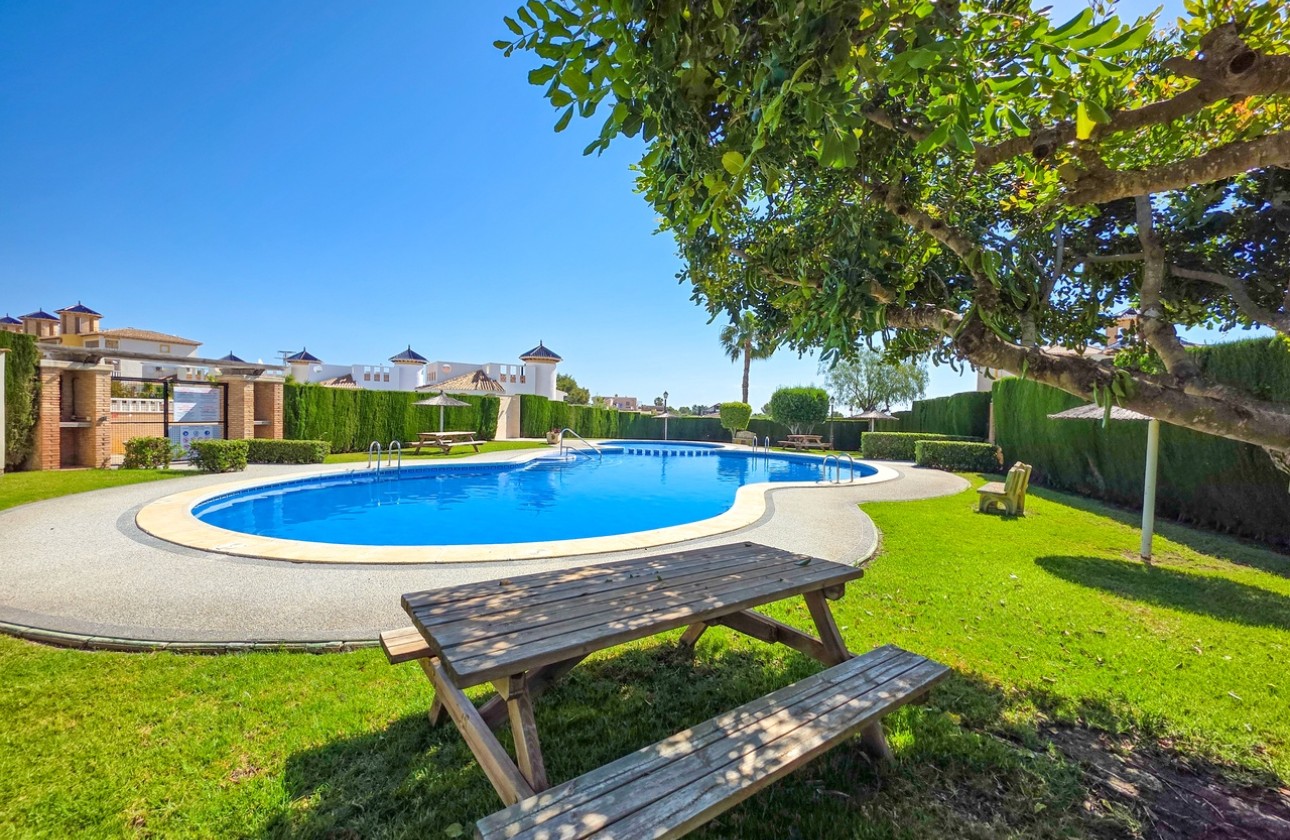Resale - Apartment / Flat -
Cabo Roig