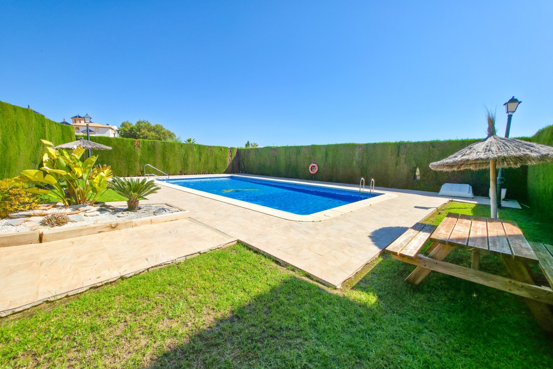 Resale - Apartment / Flat -
Cabo Roig