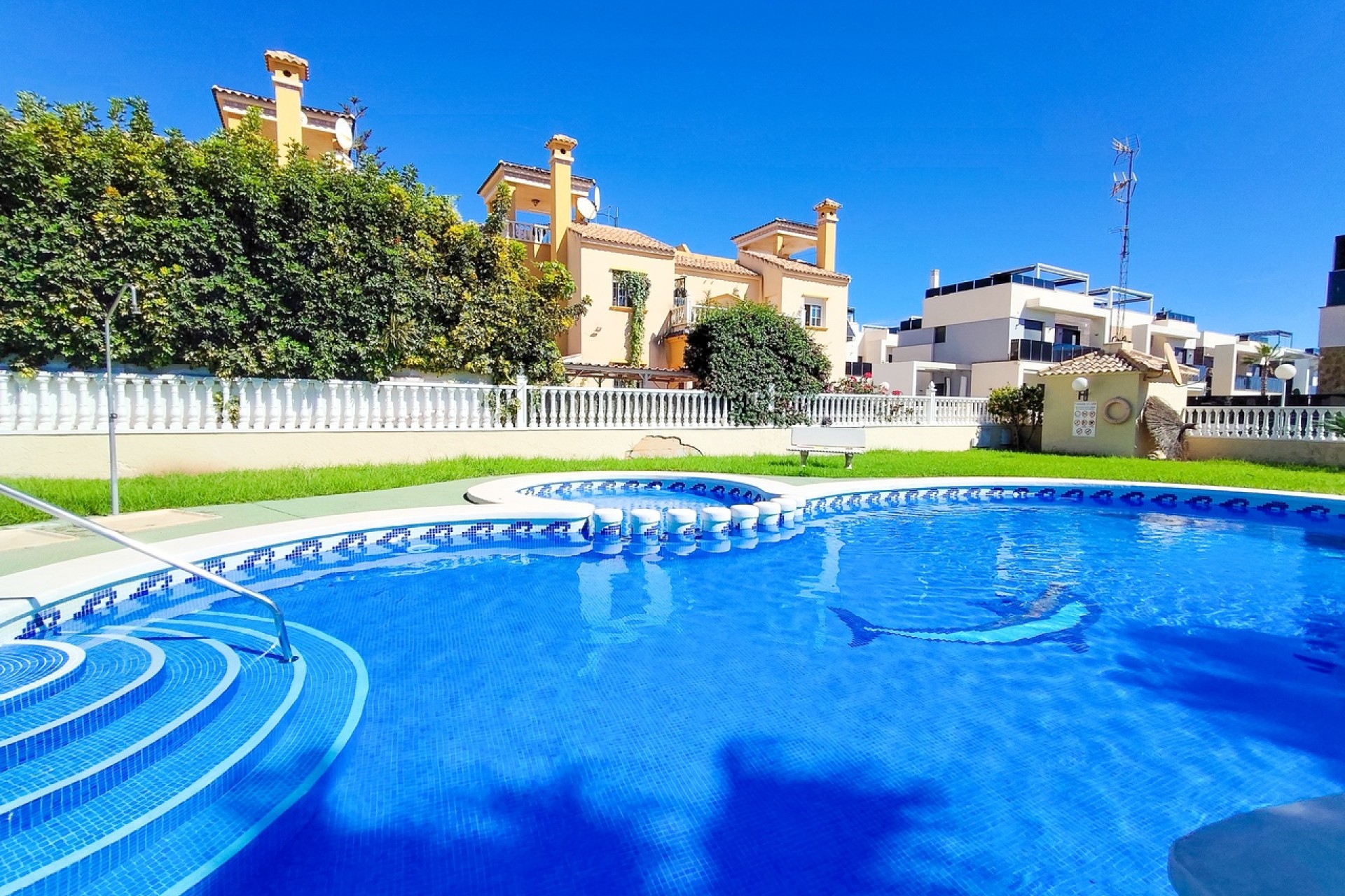 Resale - Apartment / Flat -
Cabo Roig
