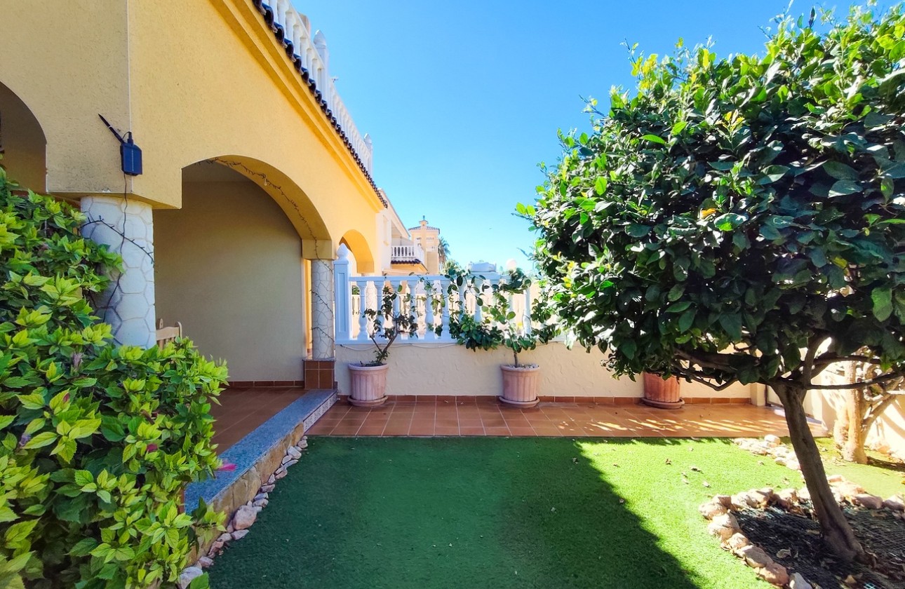 Resale - Apartment / Flat -
Cabo Roig