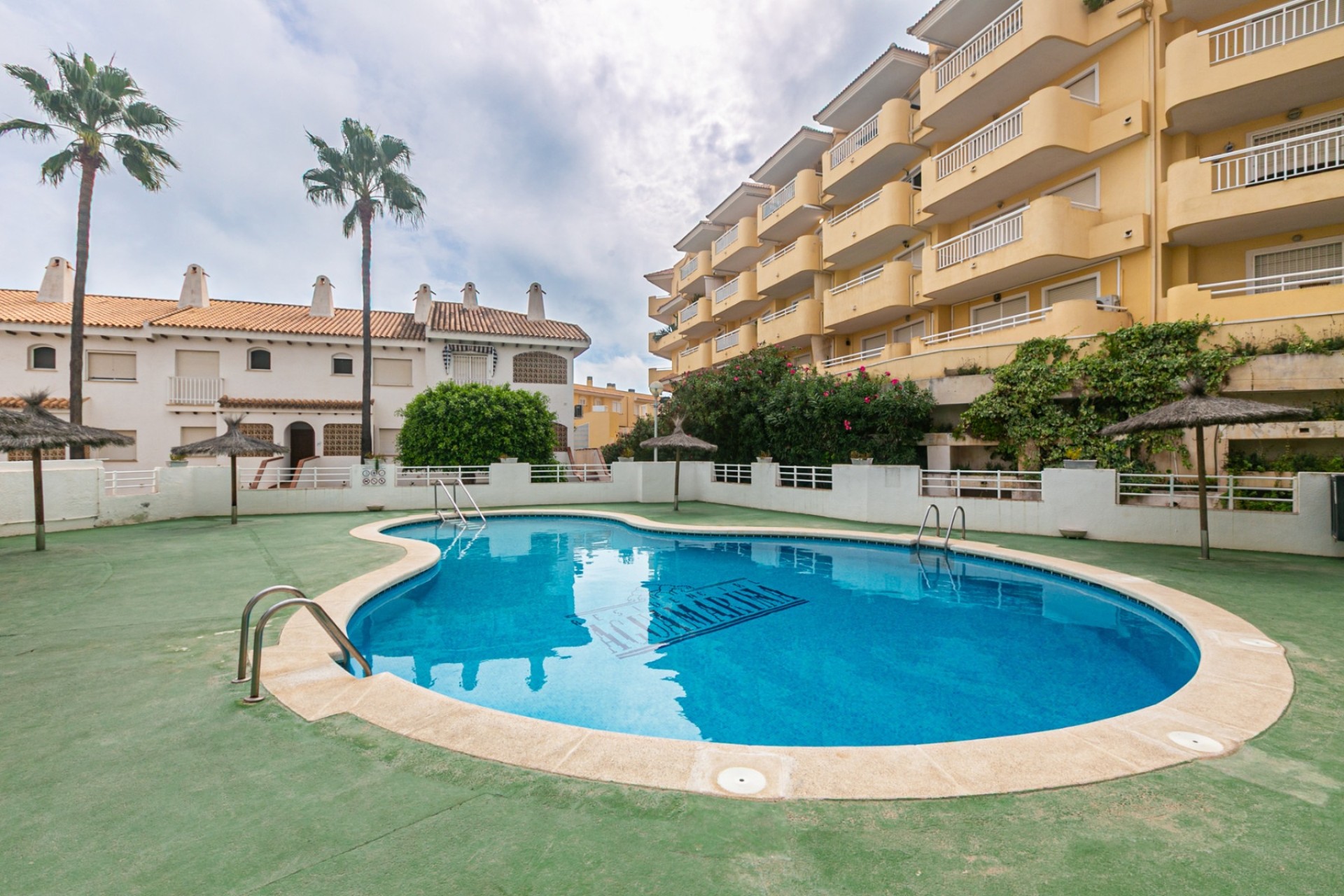 Resale - Apartment / Flat -
Cabo Roig