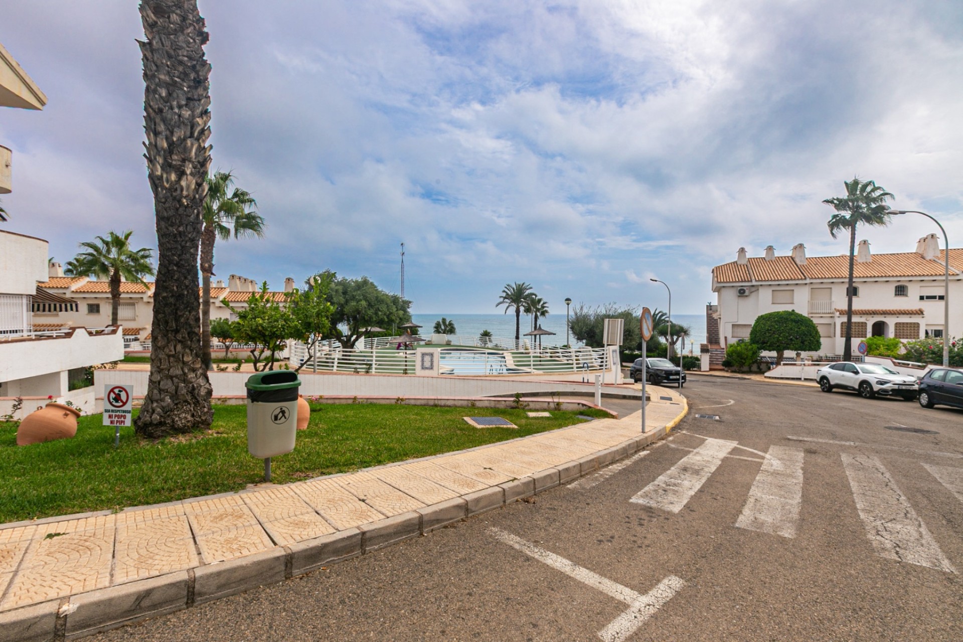 Resale - Apartment / Flat -
Cabo Roig