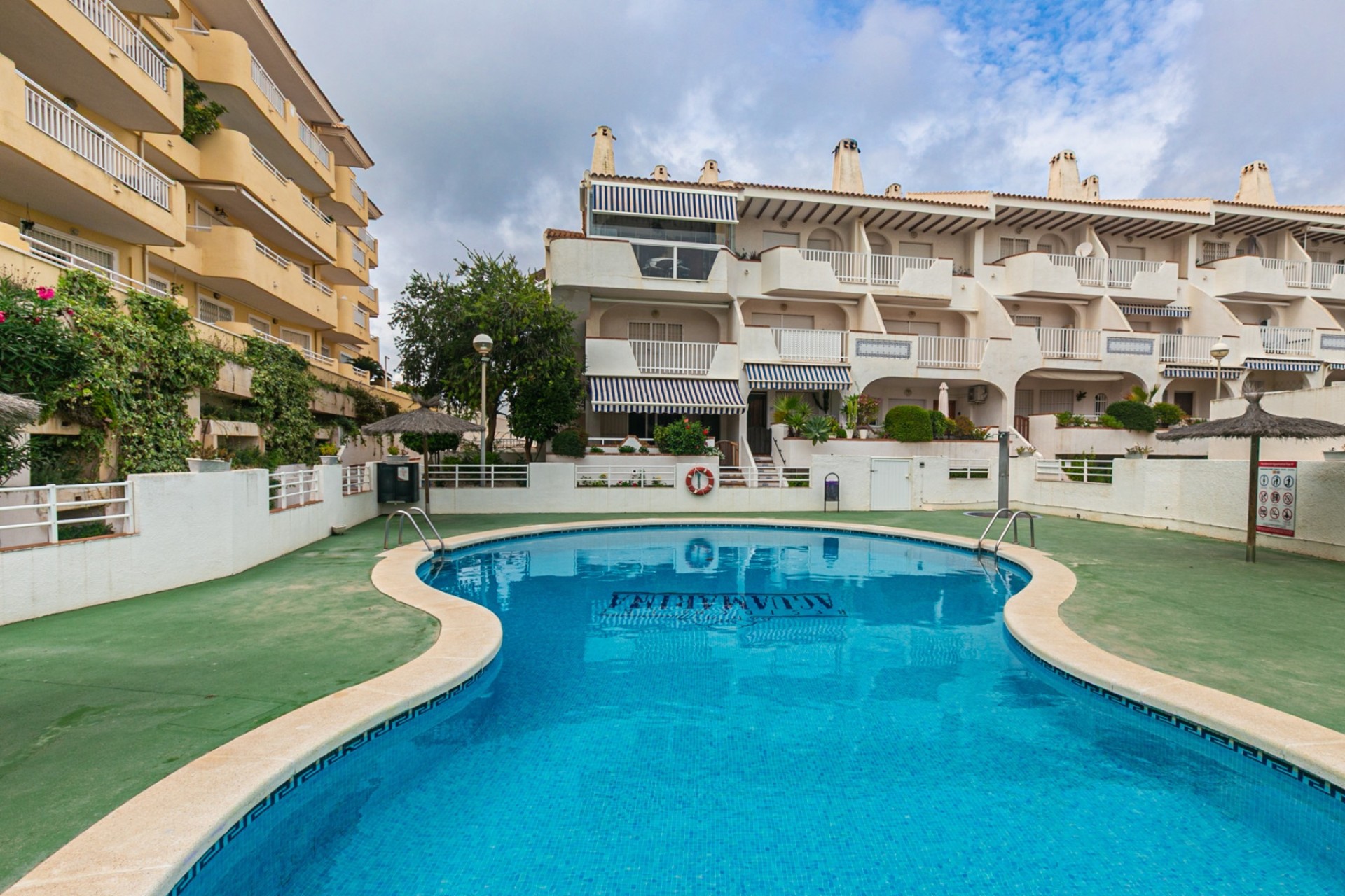Resale - Apartment / Flat -
Cabo Roig