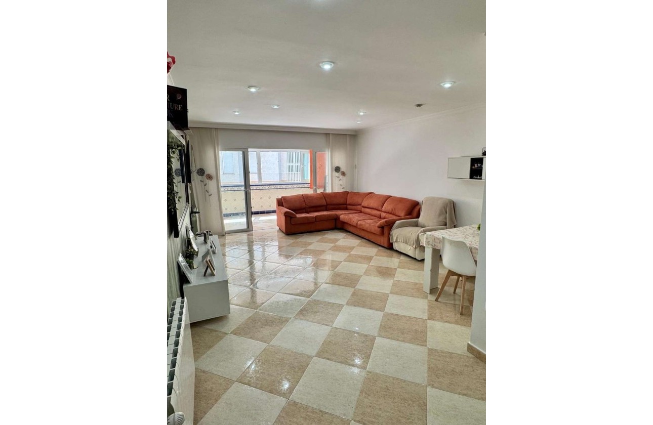 Resale - Apartment / Flat -
Calpe