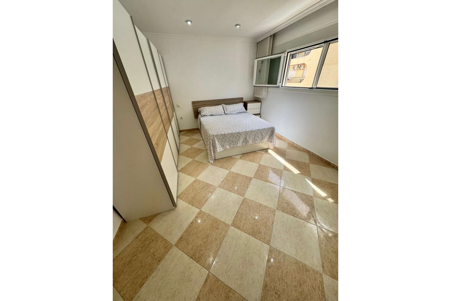 Resale - Apartment / Flat -
Calpe