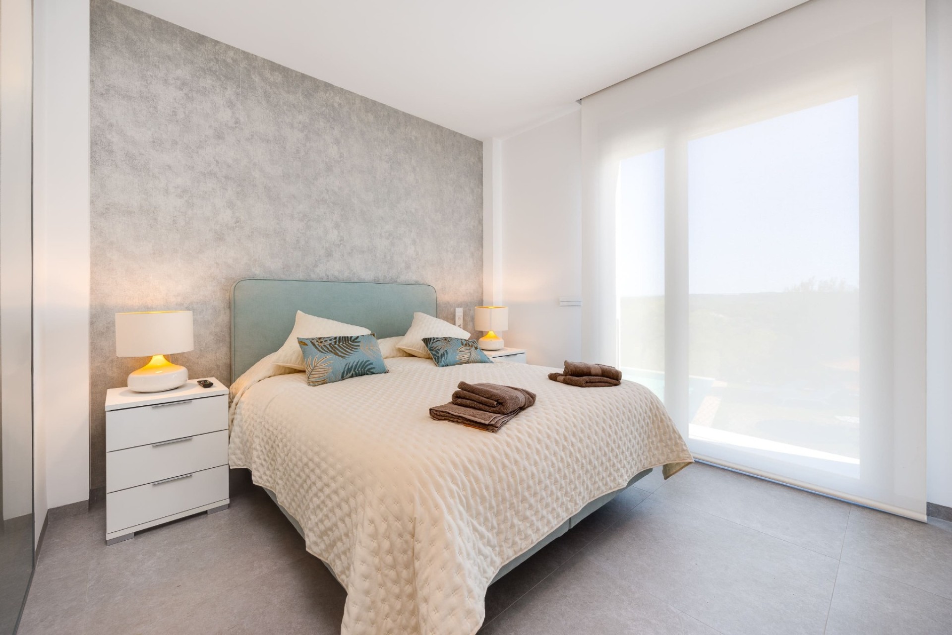 Resale - Apartment / Flat -
Campoamor - Las Colinas Golf and Country Club