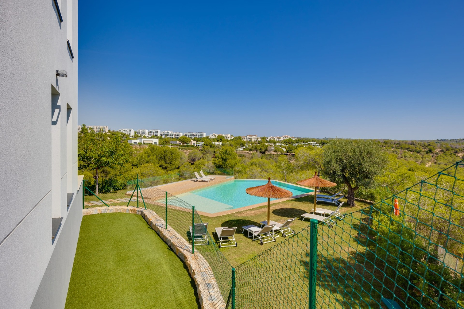 Resale - Apartment / Flat -
Campoamor - Las Colinas Golf and Country Club