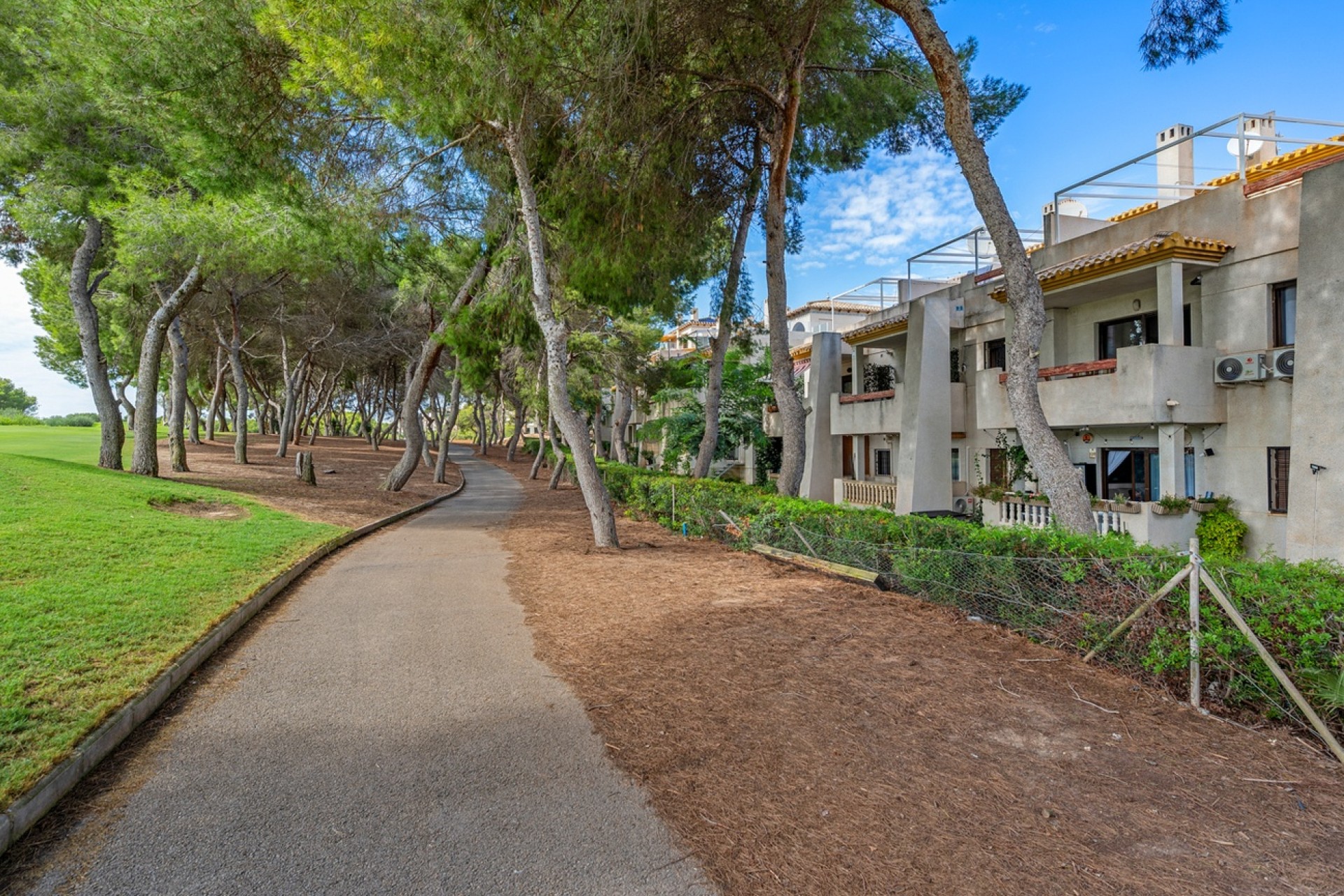 Resale - Apartment / Flat -
Dehesa de Campoamor - Campoamor