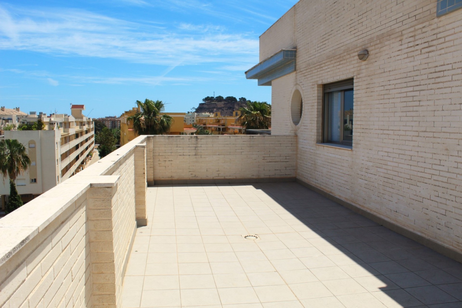 Resale - Apartment / Flat -
Denia - Dénia