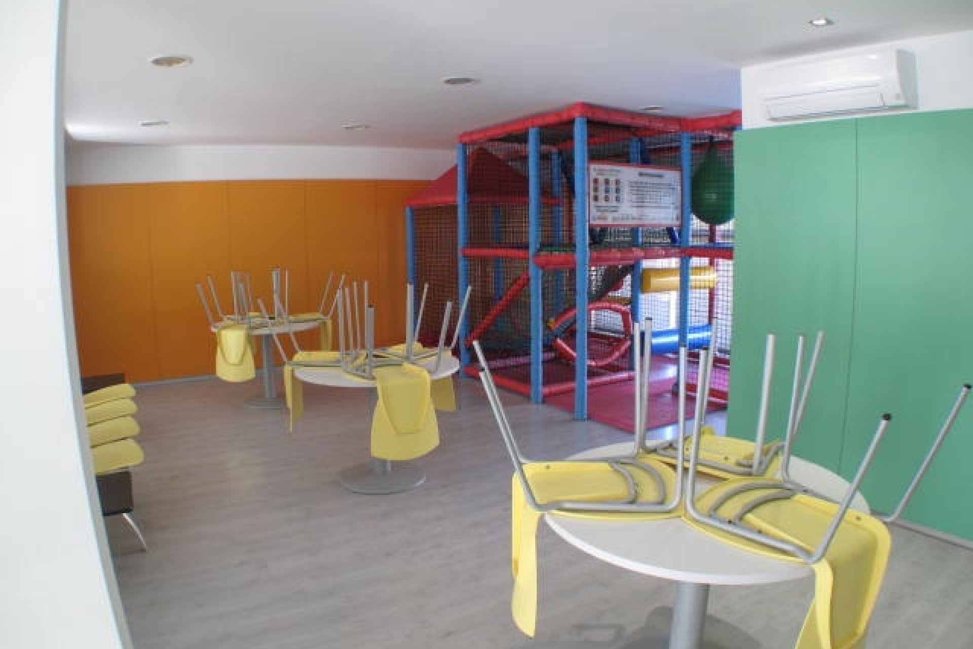 Resale - Apartment / Flat -
Denia - Dénia