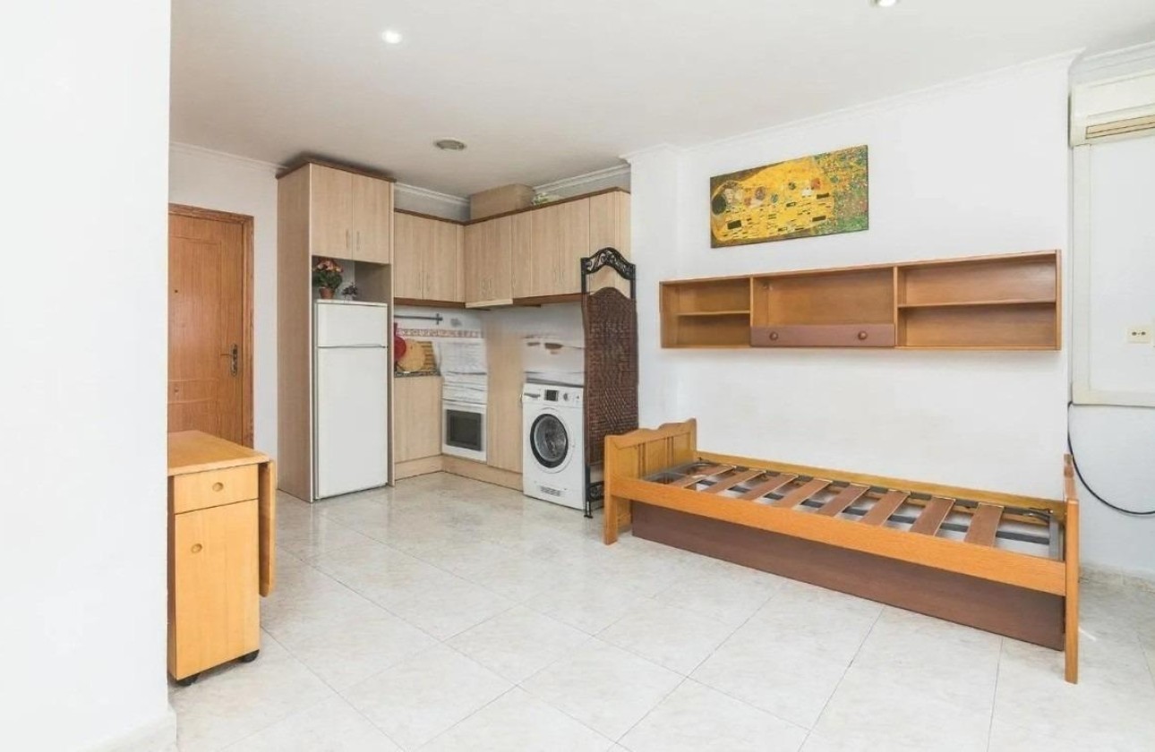 Resale - Apartment / Flat -
El Altet - Balsares