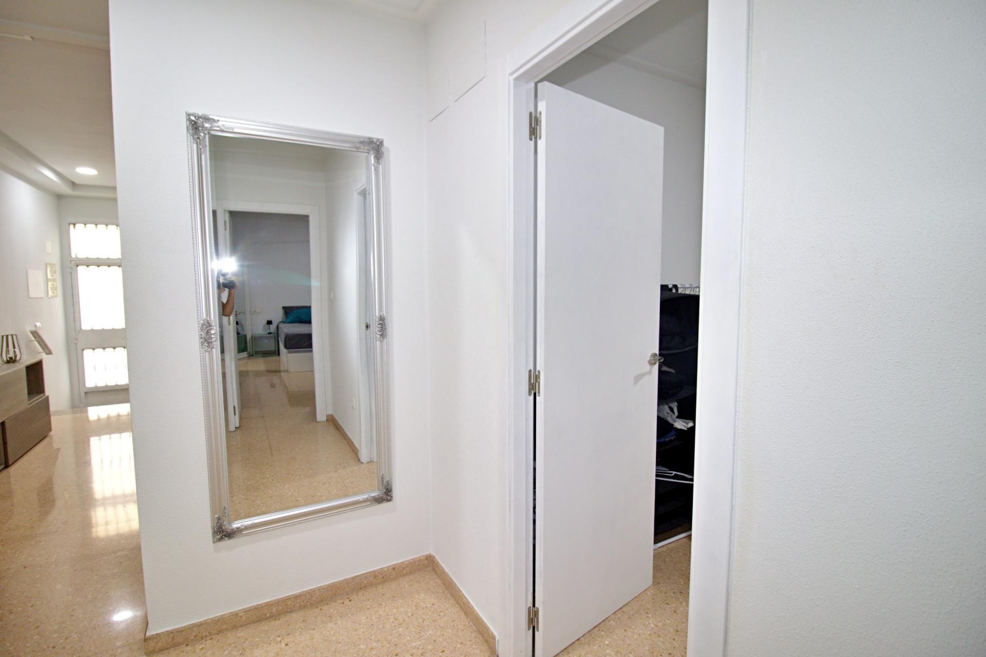 Resale - Apartment / Flat -
Elche - Plaza Madrid