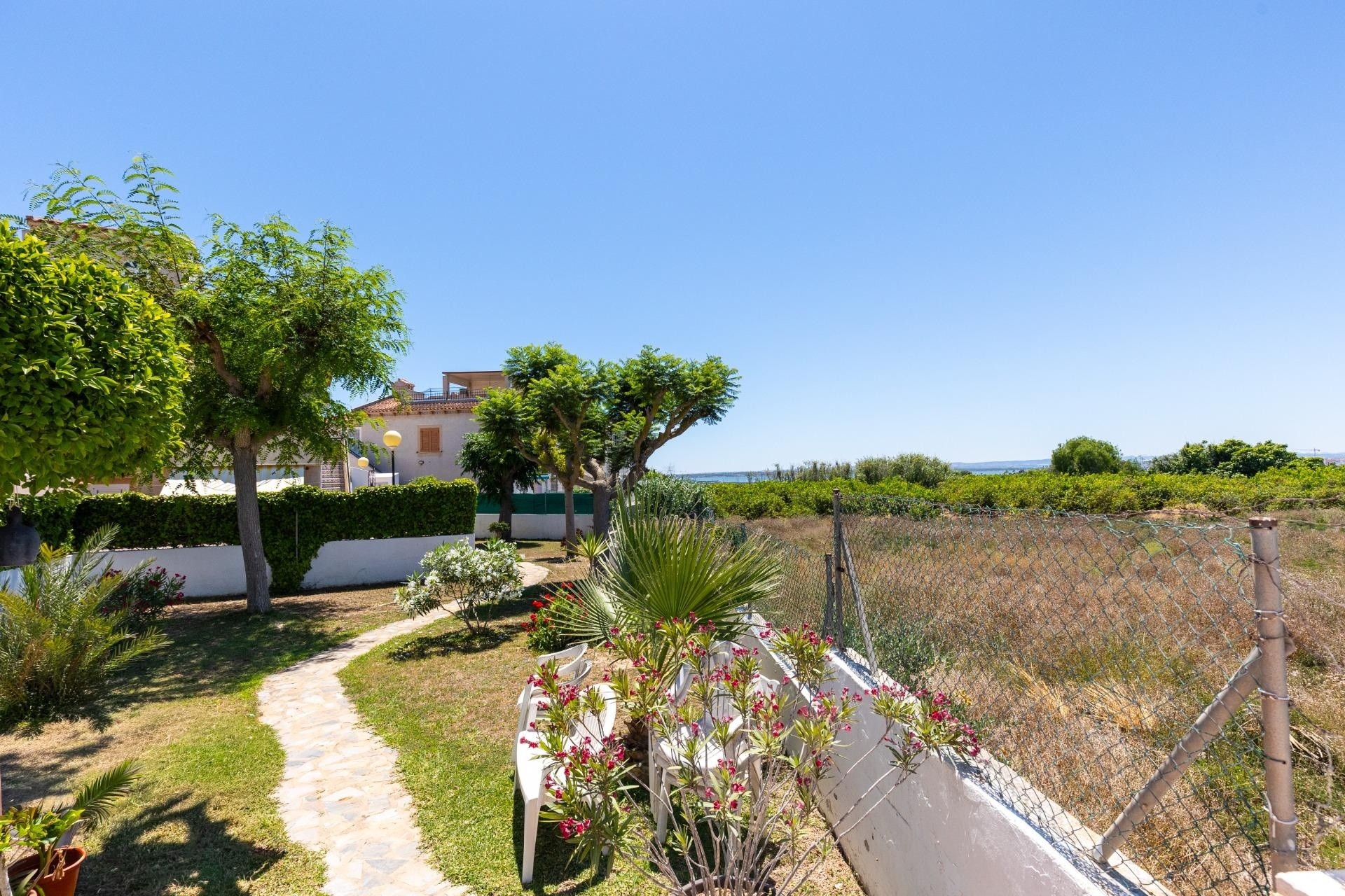 Resale - Apartment / Flat -
Guardamar del Segura - El moncayo