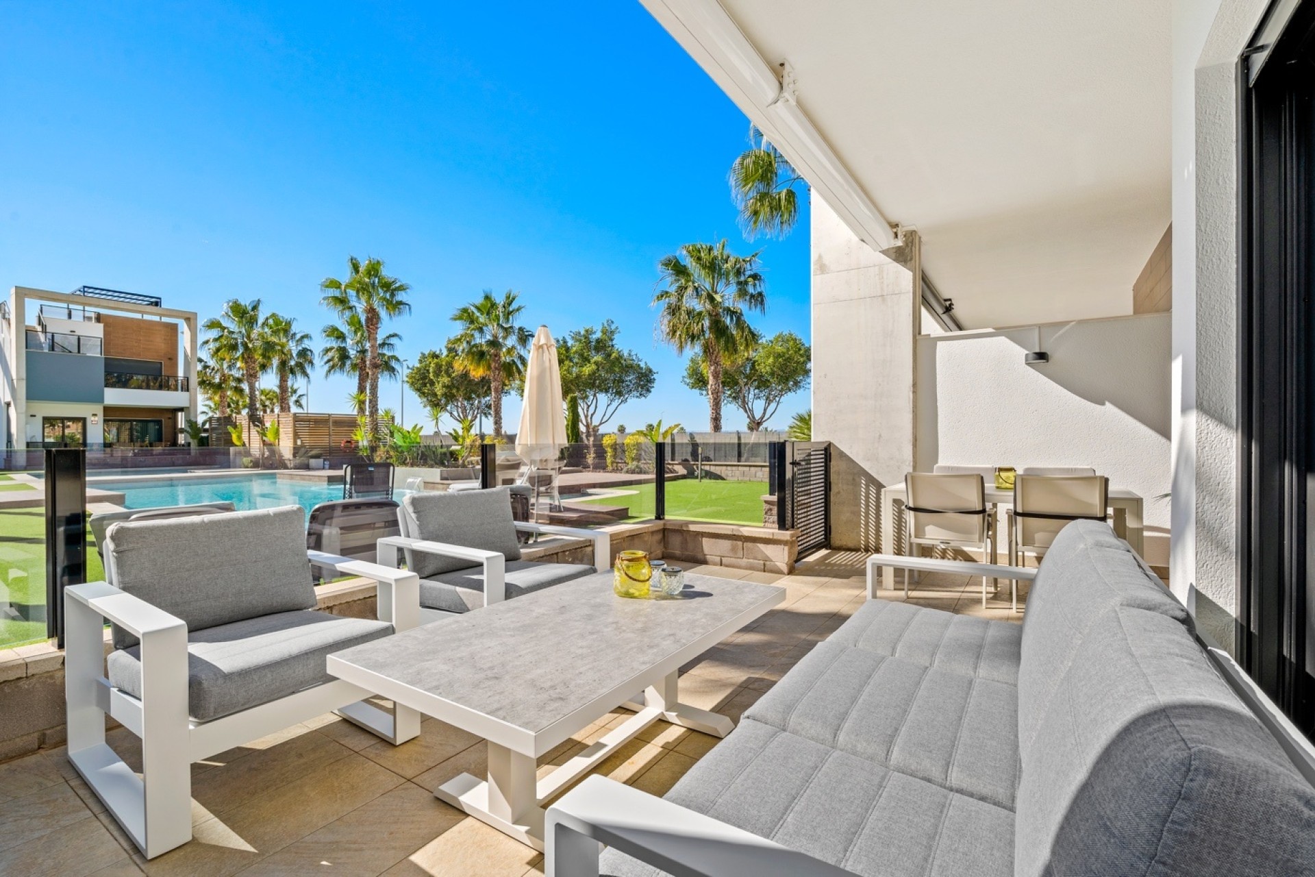 Resale - Apartment / Flat -
Guardamar del Segura - El Raso*