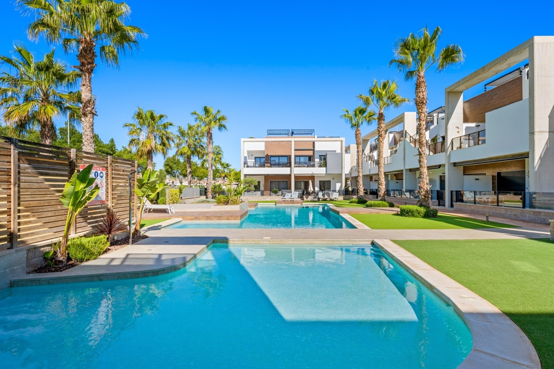 Resale - Apartment / Flat -
Guardamar del Segura - El Raso*