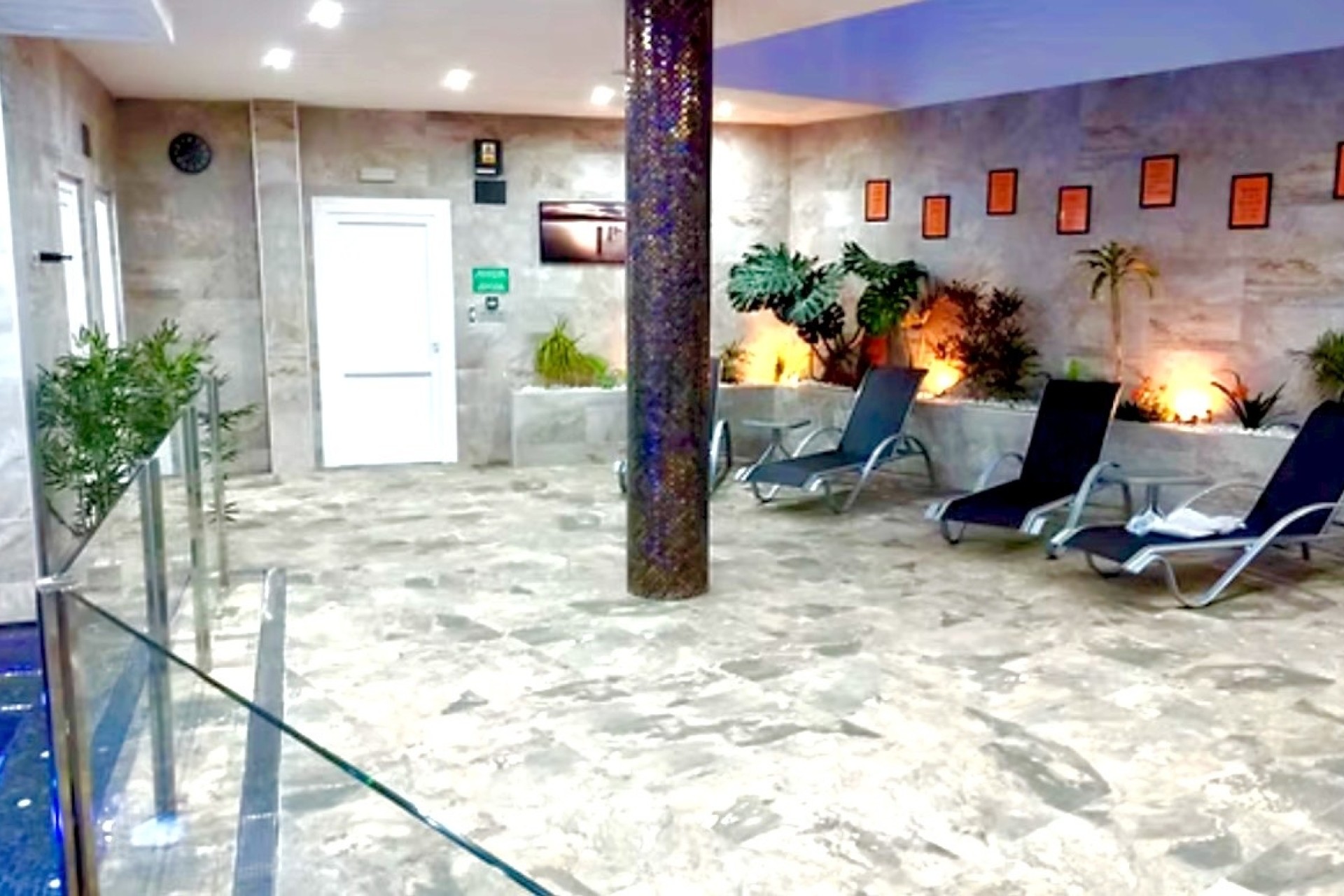 Resale - Apartment / Flat -
Guardamar del Segura - Guardamar - El Raso